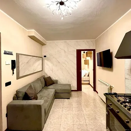 La Jolie Petite Maison 桑德拉